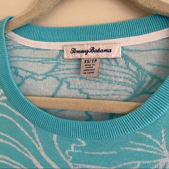 Tommy Bahama Aqua and White Island Bloom Tie Sweater Sz XS - Picture 3 of 6